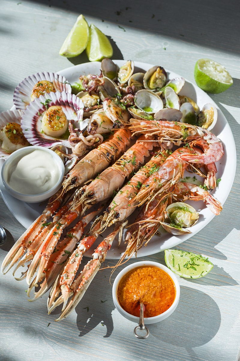 Restaurants near America's Cup 3 svg+xml;charset=utf